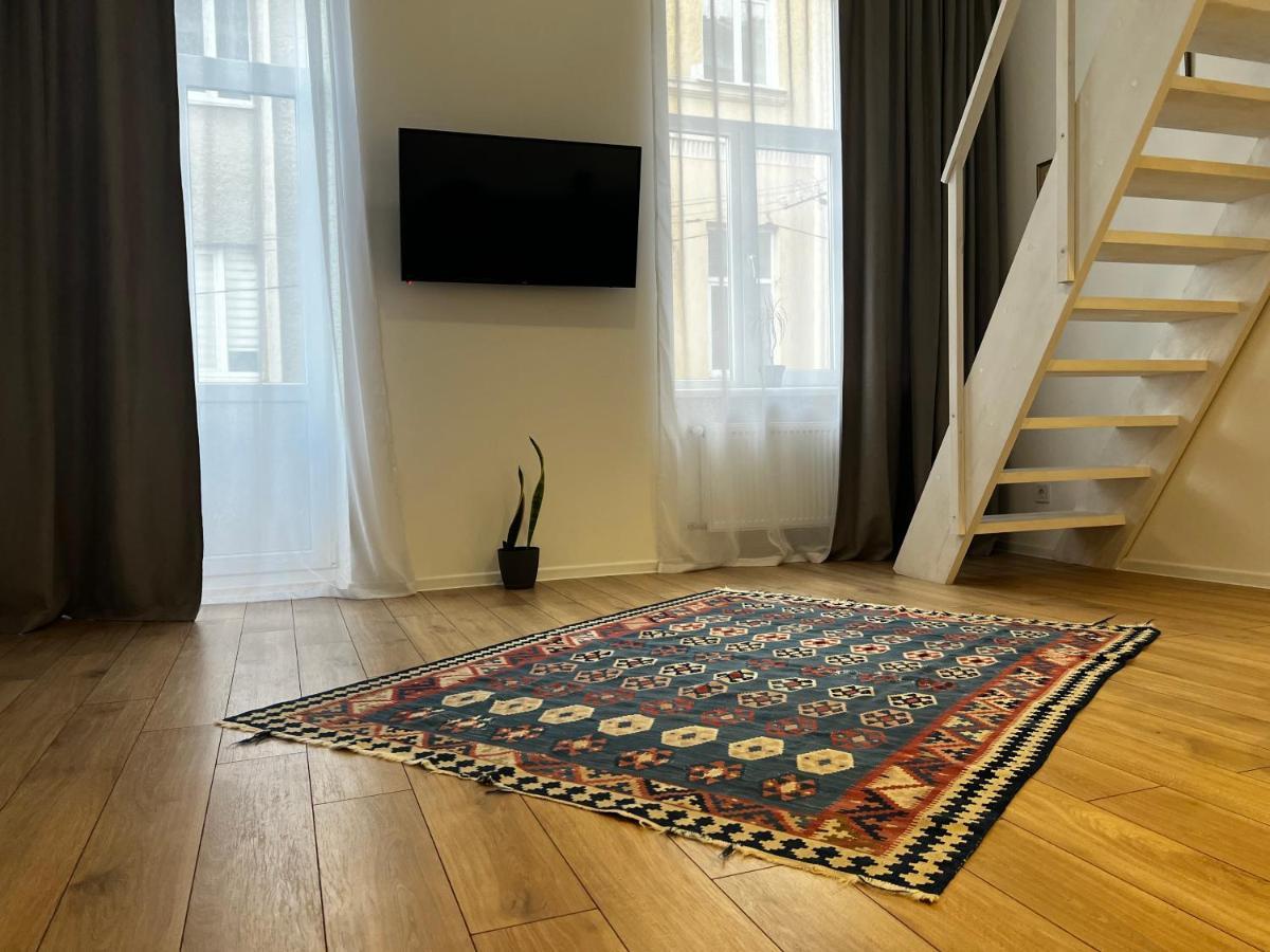 Apartment Lesya Kurbasa 利沃夫 外观 照片