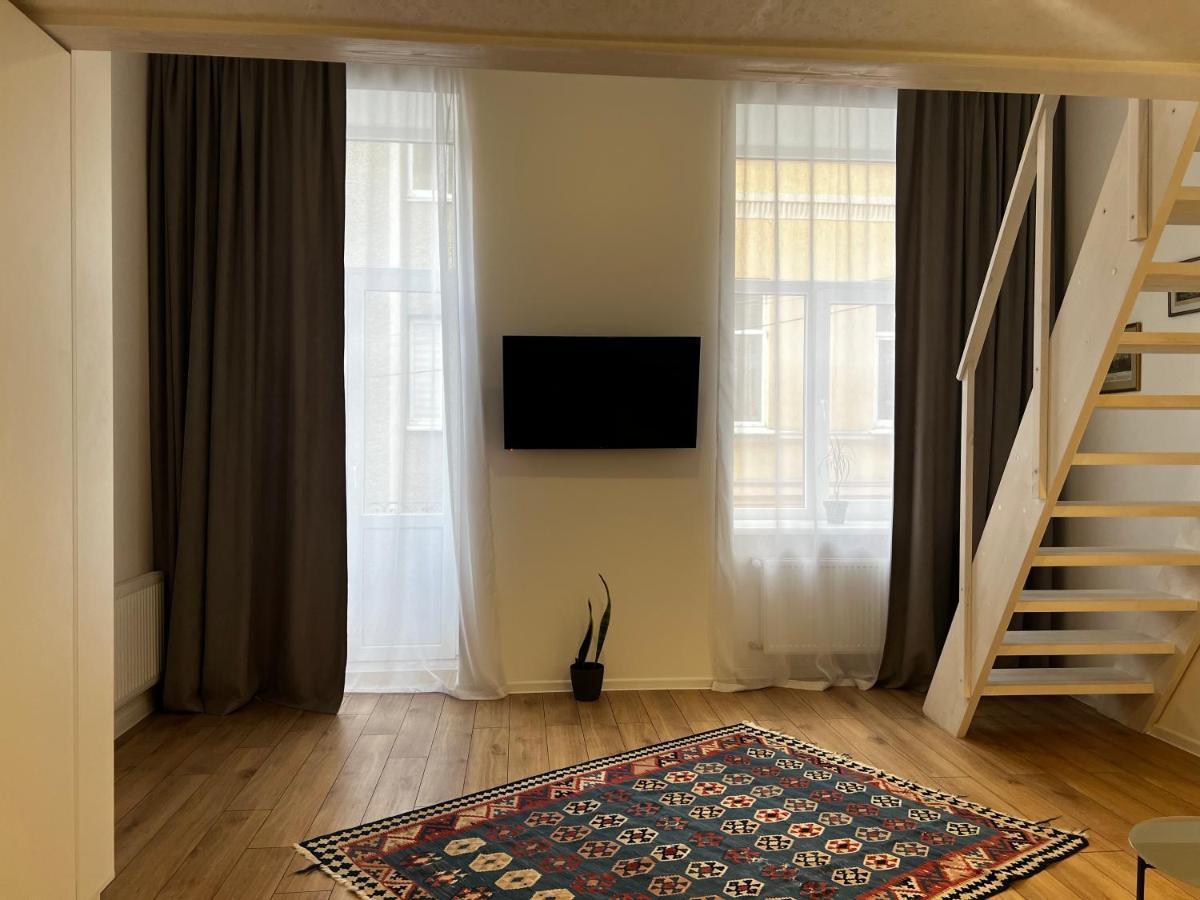 Apartment Lesya Kurbasa 利沃夫 外观 照片