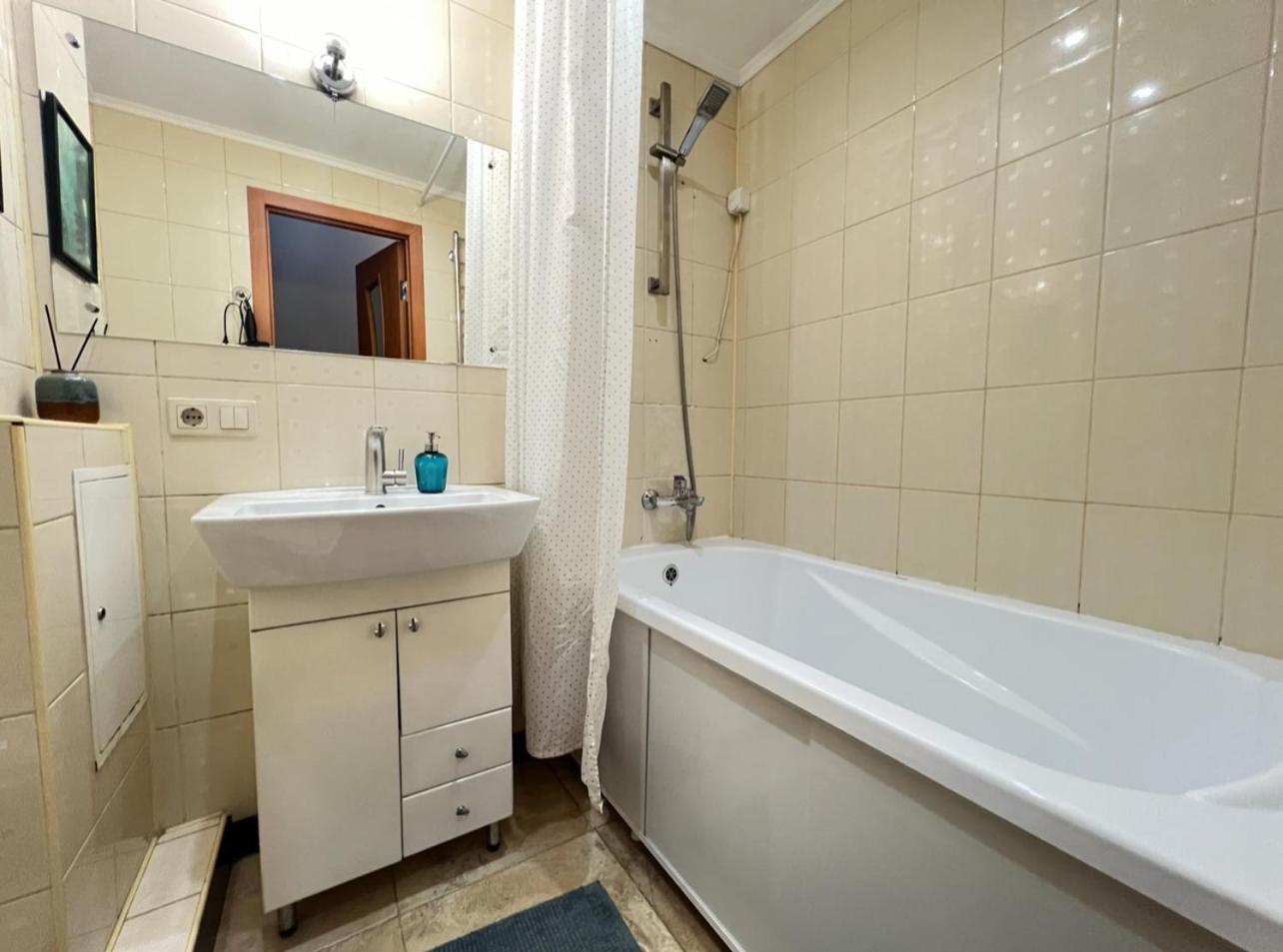 Apartment Lesya Kurbasa 利沃夫 外观 照片