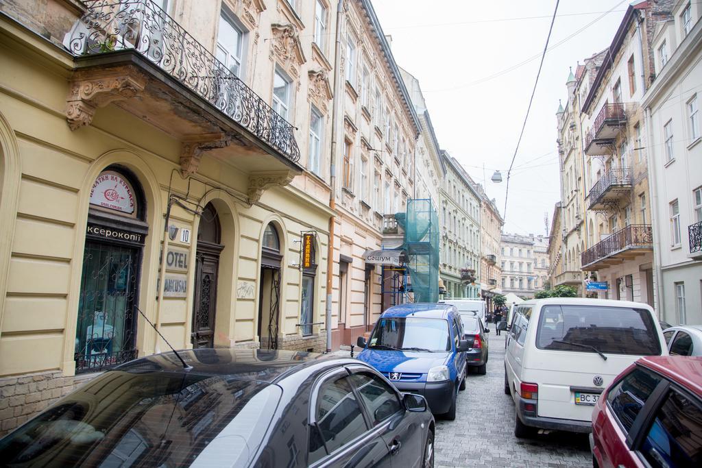 Apartment Lesya Kurbasa 利沃夫 客房 照片